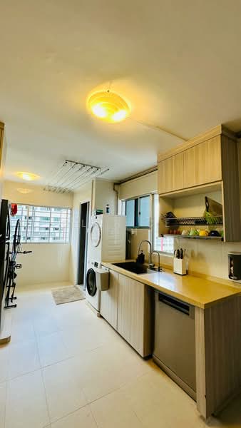 140 Lorong Ah Soo HDB Flat For Sale at S$ 818,000 | PropertyGuru Singapore - Kitchen