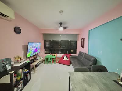 For Sale - 606C Tampines Street 61