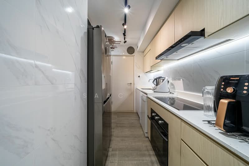 139B Lorong 1A Toa Payoh HDB Flat For Sale at S$ 1,180,000 | PropertyGuru Singapore - Kitchen