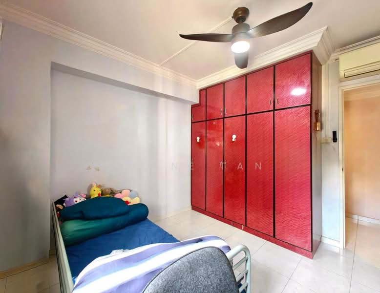 758 Woodlands Avenue 6. Near Admiralty MRT. HDB 5 room Corner Unit, , 3 Bedrooms, 1,303 sqft, HDB Flat For Sale, by Elaine Tan, 500085469 - Bedroom - PropertyGuru.com.sg