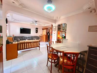 For Sale - 758 Woodlands Avenue 6. Near Admiralty MRT. HDB 5 room Corner Unit