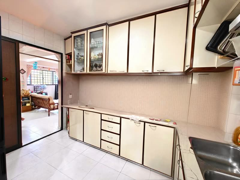 758 Woodlands Avenue 6. Near Admiralty MRT. HDB 5 room Corner Unit, , 3 Bedrooms, 1,303 sqft, HDB Flat For Sale, by Elaine Tan, 500085469 - Kitchen - PropertyGuru.com.sg