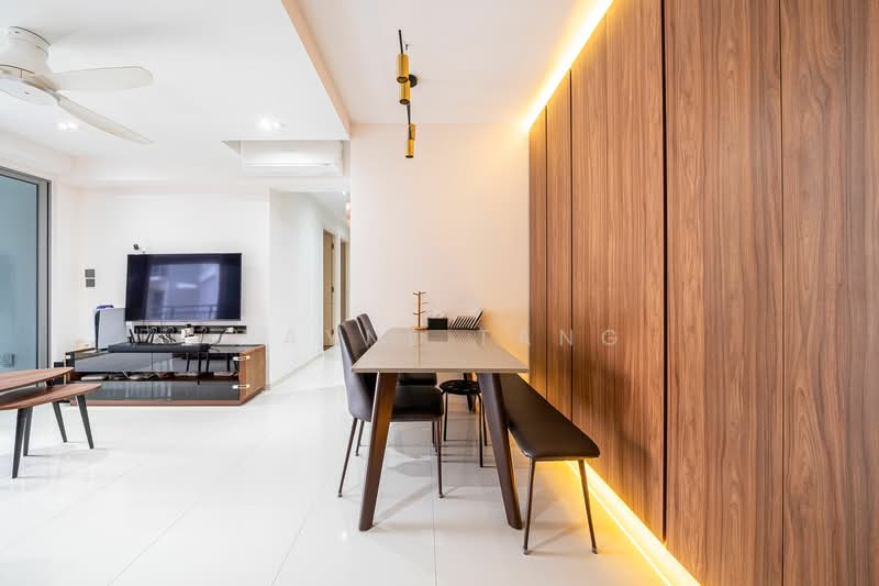 139B Lorong 1A Toa Payoh HDB Flat For Sale at S$ 1,180,000 | PropertyGuru Singapore - Living Room