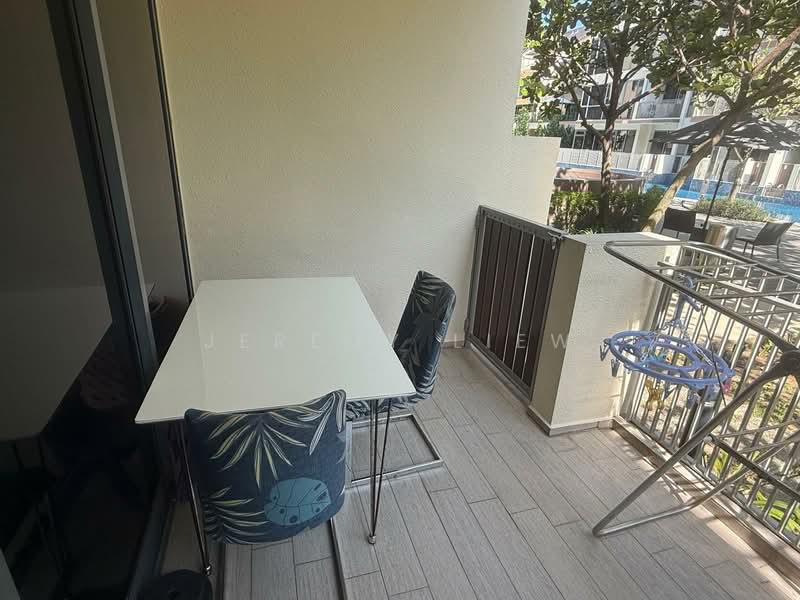 Palm Isles, 40 Flora Drive, 1 Bedroom, 560 sqft, Condominium For Rent, by Jeremy Liew, 500085472 - Balcony - PropertyGuru.com.sg