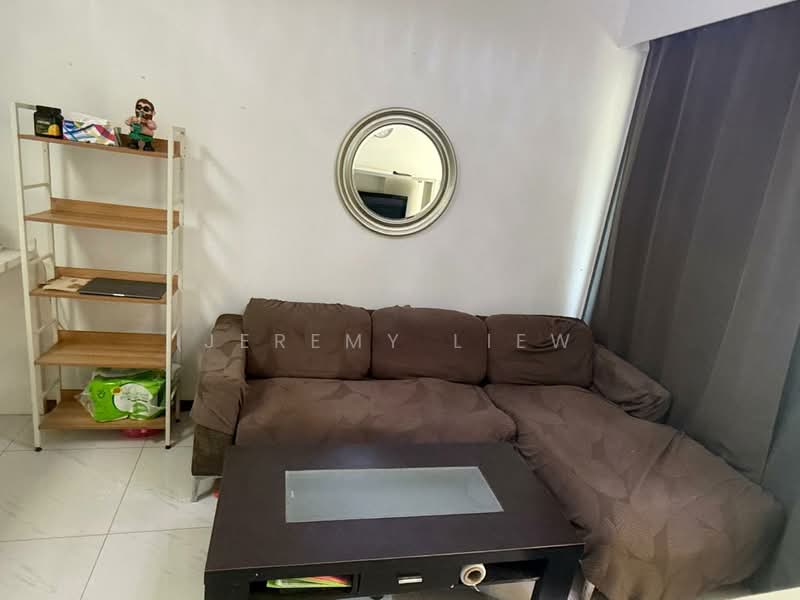 Palm Isles, 40 Flora Drive, 1 Bedroom, 560 sqft, Condominium For Rent, by Jeremy Liew, 500085472 - Living Room - PropertyGuru.com.sg