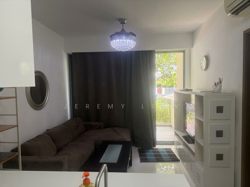 Palm Isles, 40 Flora Drive, 1 Bedroom, 560 sqft, Condominium For Rent, by Jeremy Liew, 500085472 - Living Room - PropertyGuru.com.sg