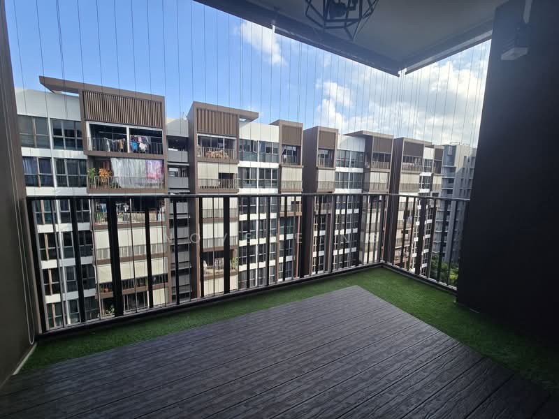 Bellewoods, 108 Woodlands Avenue 5, 3 Bedrooms, 1,098 sqft, Executive Condominium For Rent, by Novene Ng, 500085478 - Balcony - PropertyGuru.com.sg