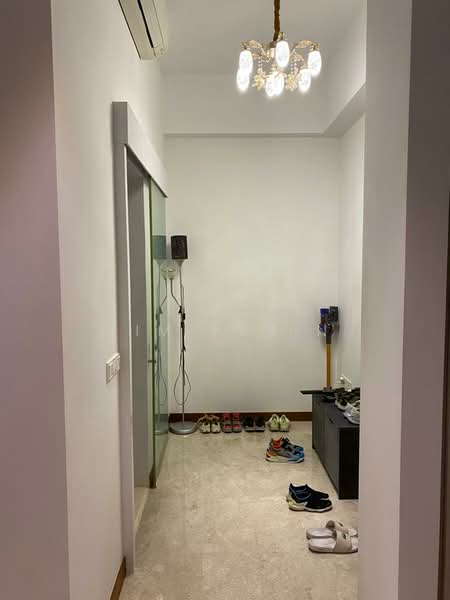 The Hillier, 6 Hillview Rise, 2 Bedrooms, 624 sqft, Condominium For Rent, by Lim Yuxin, 500085480 - Entrance - PropertyGuru.com.sg