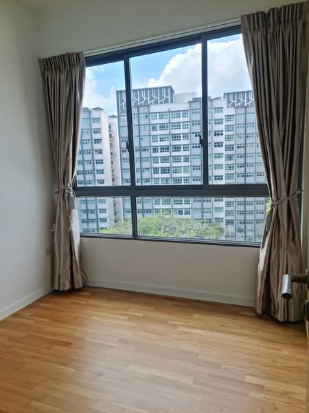 Skies Miltonia, 29 Miltonia Close, 2 Bedrooms, 714 sqft, Condominium For Rent, by James Chong, 500085481 - View - PropertyGuru.com.sg