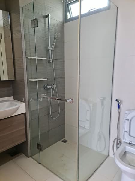 Skies Miltonia, 29 Miltonia Close, 2 Bedrooms, 714 sqft, Condominium For Rent, by James Chong, 500085481 - Bathroom - PropertyGuru.com.sg