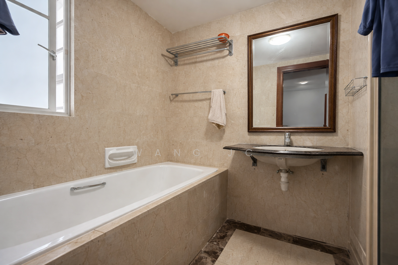 Modena Condominium For Sale at S$ 1,870,000 | PropertyGuru Singapore - Bathroom