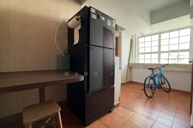 Modena Condominium For Sale at S$ 1,870,000 | PropertyGuru Singapore - Kitchen