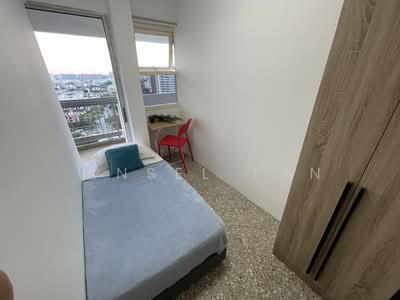 For Rent - Small Common Room - walk to Siglap MRT