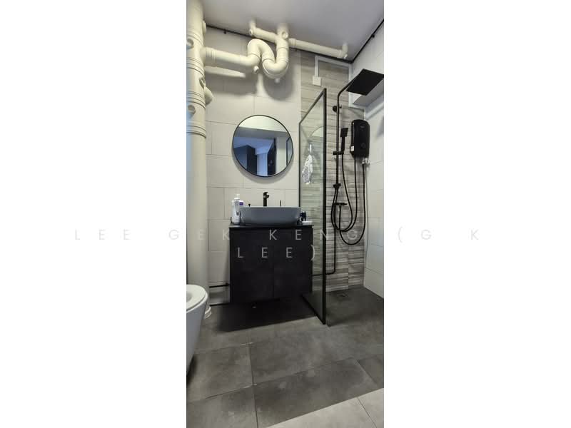 321C Anchorvale Drive HDB Flat For Sale at S$ 800,000 | PropertyGuru Singapore - Common Bathroom