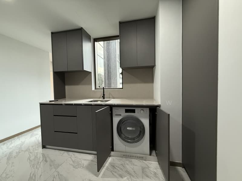 The Landmark, 173 Chin Swee Road, 2 Bedrooms, 753 sqft, Condominium For Rent, by Eileen Leow, 500085508 - Kitchen - PropertyGuru.com.sg