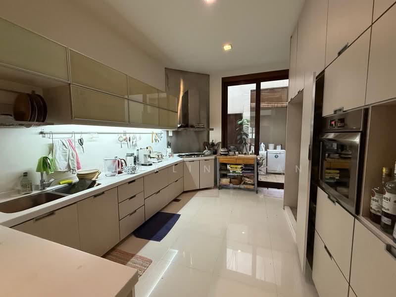 Niven Road, Niven Road, 4 Bedrooms, 2,500 sqft, Conservation House For Rent, by Franklin Chan, 500085509 - Kitchen - PropertyGuru.com.sg