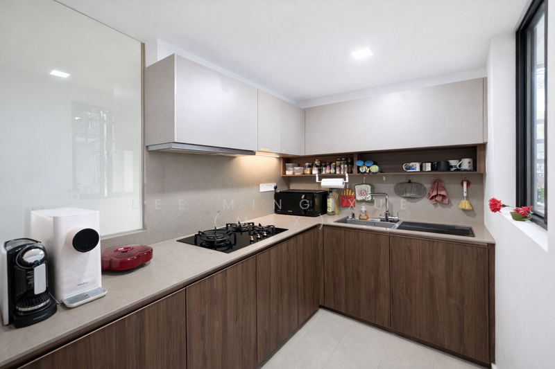 JadeScape Condominium For Sale at S$ 2,780,000 | PropertyGuru Singapore - Kitchen