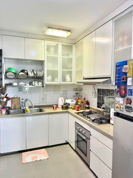 305A Punggol Road HDB Flat For Sale at S$ 770,000 | PropertyGuru Singapore - Kitchen