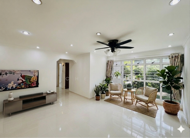182 Jelebu Road HDB Flat For Sale at S$ 870,000 | PropertyGuru Singapore - Living Room