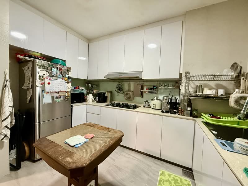 Southaven I Condominium For Sale at S$ 1,990,000 | PropertyGuru Singapore - Kitchen
