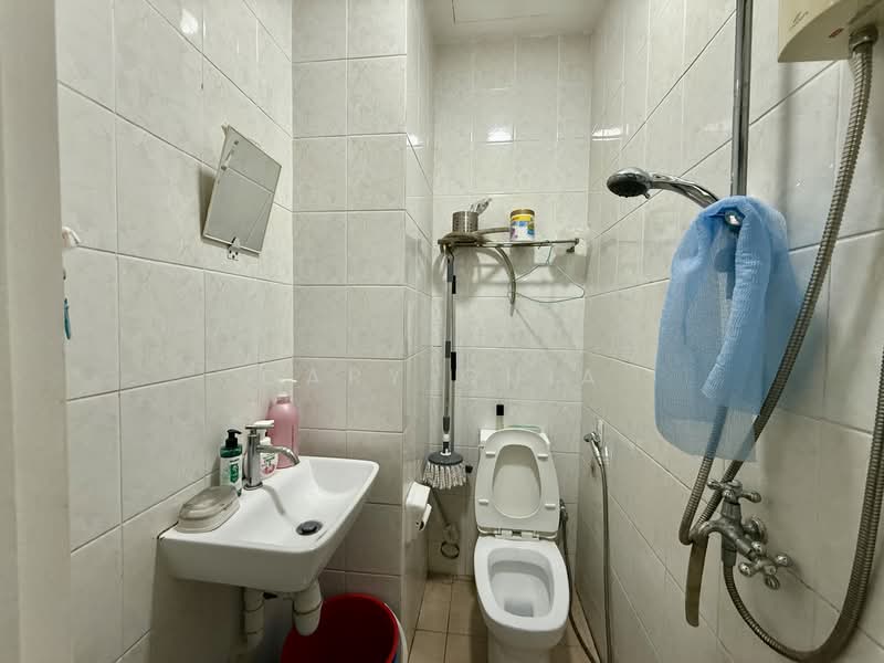 Southaven I Condominium For Sale at S$ 1,990,000 | PropertyGuru Singapore - Bathroom