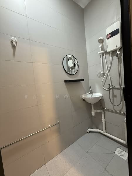 Guillemard road, , Room Rental, 300 sqft, Shophouse For Rent, by Rae Ho 何诗蕊, 500085579 - Bathroom - PropertyGuru.com.sg