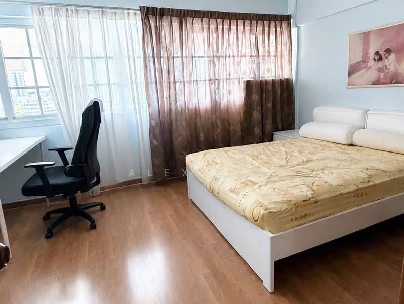 512 Bukit Batok Street 52, 512 Bukit Batok Street 52, 4 Bedrooms, 1,572 sqft, HDB Flat For Sale, by Alex Goh, 500085601 - Bedroom - PropertyGuru.com.sg