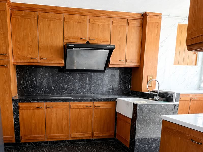 512 Bukit Batok Street 52, 512 Bukit Batok Street 52, 4 Bedrooms, 1,572 sqft, HDB Flat For Sale, by Alex Goh, 500085601 - Kitchen - PropertyGuru.com.sg