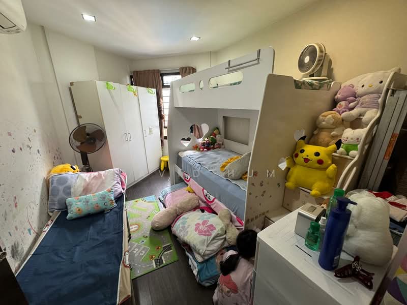671B Klang Lane HDB Flat For Sale at S$ 820,000 | PropertyGuru Singapore - Bedroom