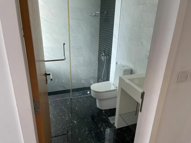 Fontaine Parry, 67 Poh Huat Road, 3 Bedrooms, 1,238 sqft, Condominium For Rent, by Richard Ong, 500085619 - Bathroom - PropertyGuru.com.sg