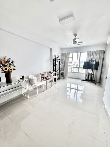 93B Telok Blangah Street 31, 93B Telok Blangah Street 31, 2 Bedrooms, 732 sqft, HDB Flat For Sale, by Esther Low, 500085620 - PropertyGuru.com.sg