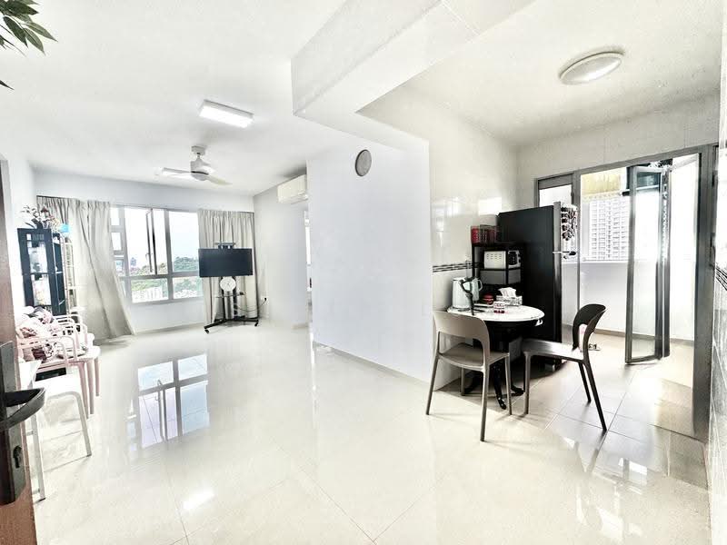 93B Telok Blangah Street 31, 93B Telok Blangah Street 31, 2 Bedrooms, 732 sqft, HDB Flat For Sale, by Esther Low, 500085620 - PropertyGuru.com.sg