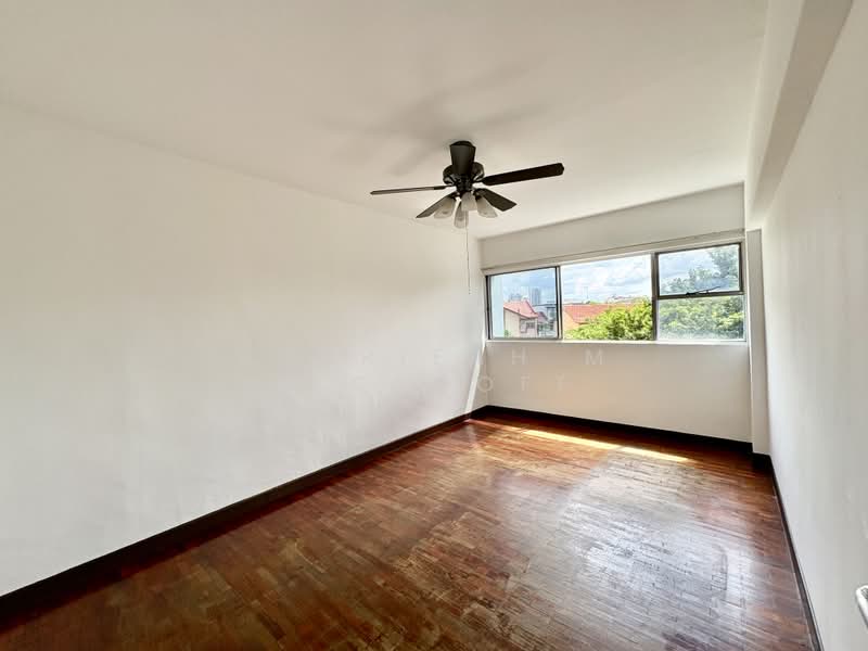 Lakeview Estate, 97A Upper Thomson Road, 3 Bedrooms, 1,615 sqft, Apartment For Sale, by Sharifah M Alsagoff, 500085623 - Interior - PropertyGuru.com.sg