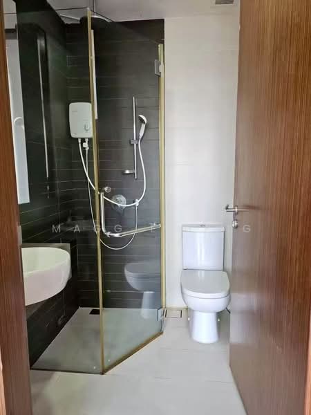 Jupiter 18, 18 Lorong 102 Changi, 1 Bedroom, 409 sqft, Condominium For Rent, by Maggie Deng, 500085649 - Bathroom - PropertyGuru.com.sg