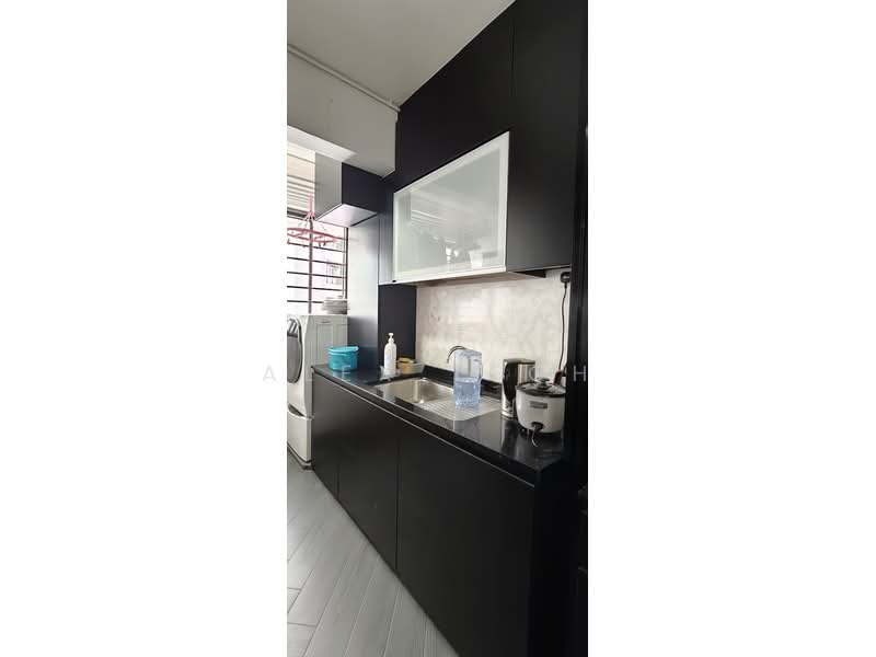 817C Keat Hong Link HDB Flat For Sale at S$ 829,999 | PropertyGuru Singapore - Kitchen