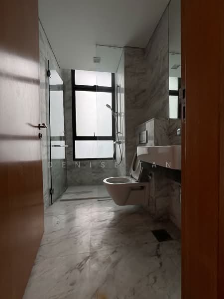 Skypark @ Somerset, 22 Saint Thomas Walk, 4 Bedrooms, 3,347 sqft, Apartment For Rent, by Denise Tan, 500085658 - Bathroom - PropertyGuru.com.sg