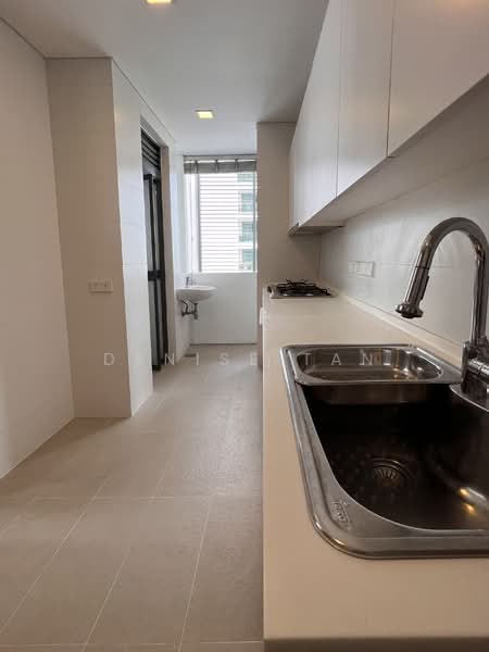 Skypark @ Somerset, 22 Saint Thomas Walk, 4 Bedrooms, 3,347 sqft, Apartment For Rent, by Denise Tan, 500085658 - Wet Kitchen - PropertyGuru.com.sg