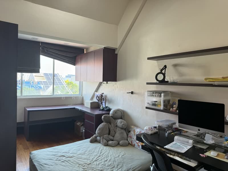 Sembawang Hills Estate, Sembawang Hills Drive, 6 Bedrooms, 4,582 sqft, Terraced House For Sale, by Bryan Leow, 500085666 - PropertyGuru.com.sg