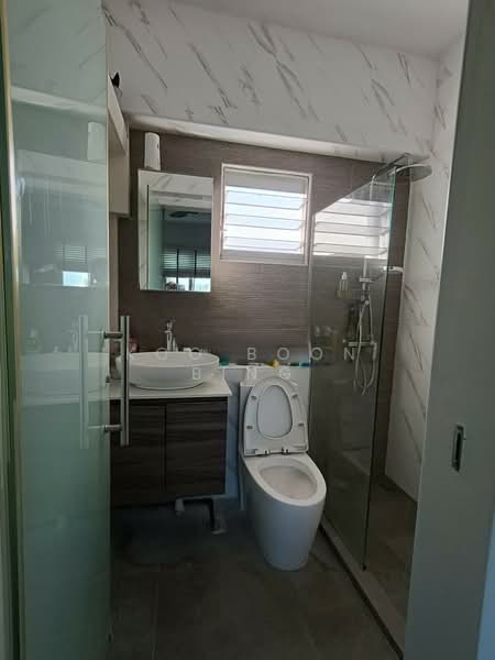 70A Telok Blangah Heights, 70A Telok Blangah Heights, 2 Bedrooms, 732 sqft, HDB Flat For Sale, by Koo Boon Bing, 500085702 - Bathroom - PropertyGuru.com.sg