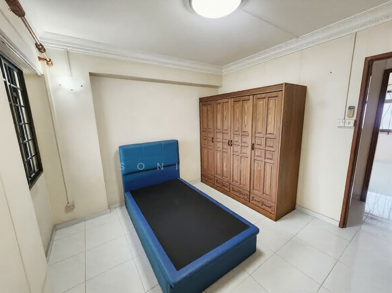 837 Hougang Central HDB Flat For Sale at S$ 828,000 | PropertyGuru Singapore - Bedroom