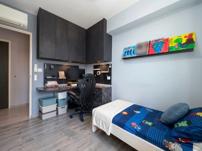 95A Henderson Road HDB Flat For Sale at S$ 1,050,000 | PropertyGuru Singapore - Bedroom