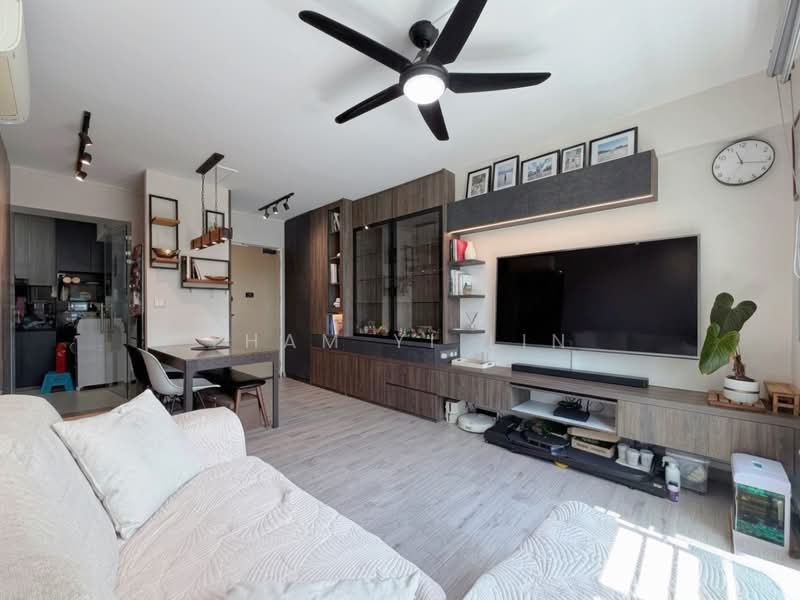 95A Henderson Road HDB Flat For Sale at S$ 1,050,000 | PropertyGuru Singapore - Living Room