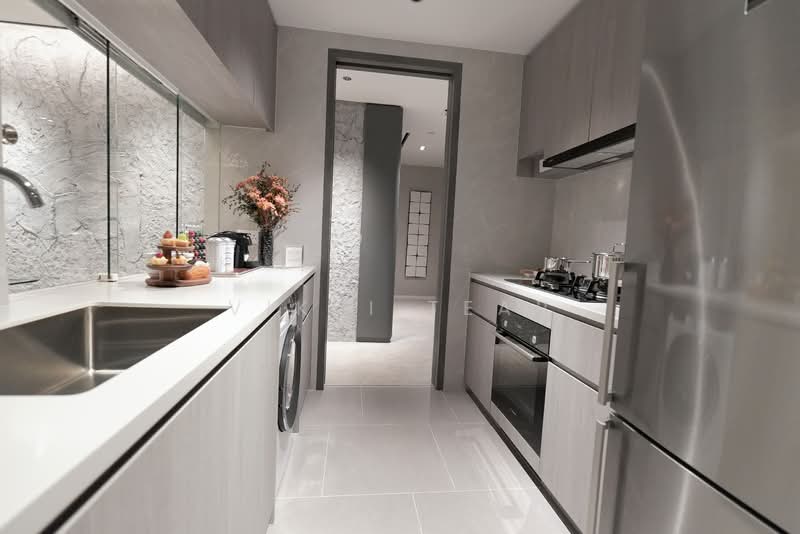 The LakeGarden Residences Condominium For Sale at S$ 2,693,000 | PropertyGuru Singapore - Kitchen