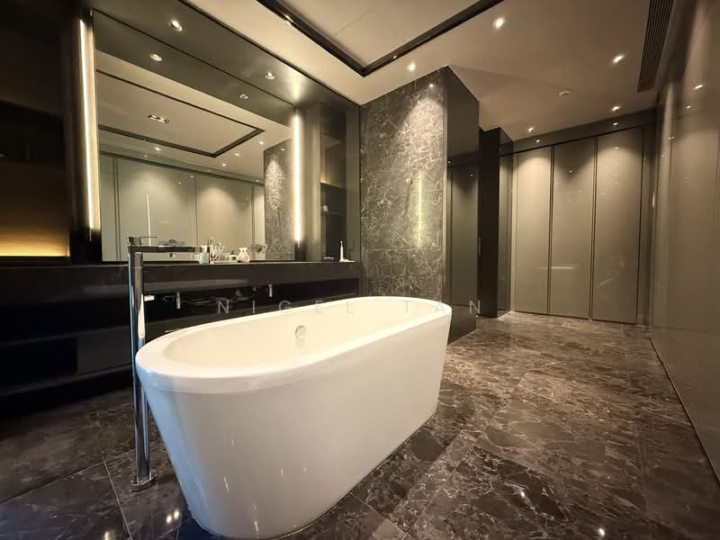 Leedon Residence, 20 Leedon Heights, 5 Bedrooms, 6,985 sqft, Condominium For Rent, by Nigel Tan, 500085761 - Bathroom - PropertyGuru.com.sg