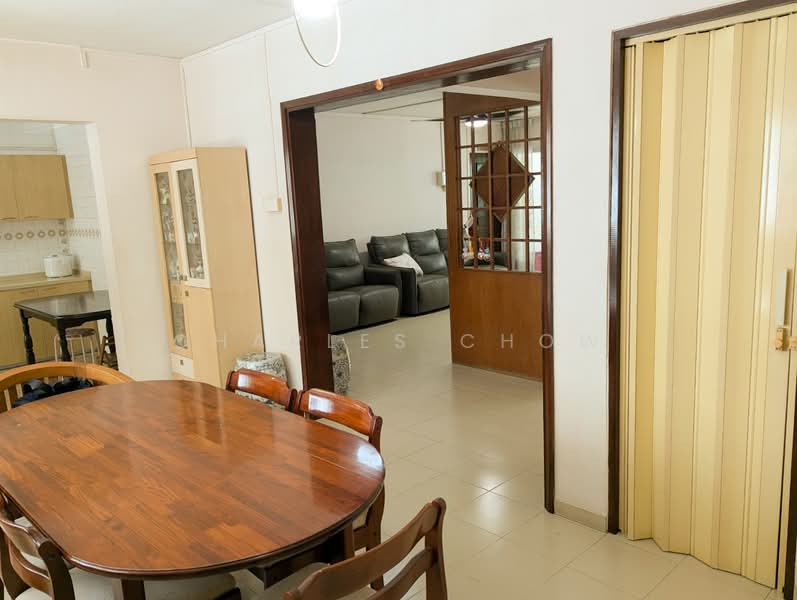 926 Tampines Street 91 HDB Flat For Sale at S$ 790,000 | PropertyGuru Singapore - Dining Room