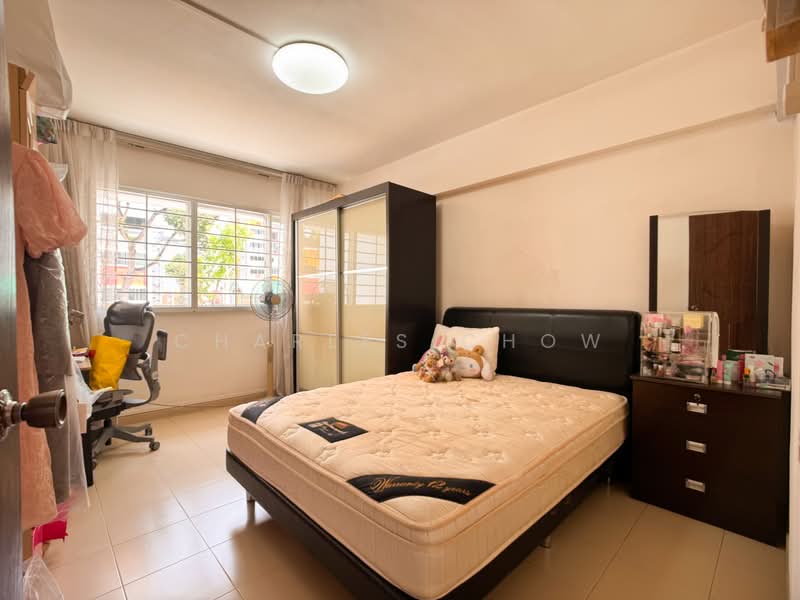 926 Tampines Street 91 HDB Flat For Sale at S$ 790,000 | PropertyGuru Singapore - Bedroom
