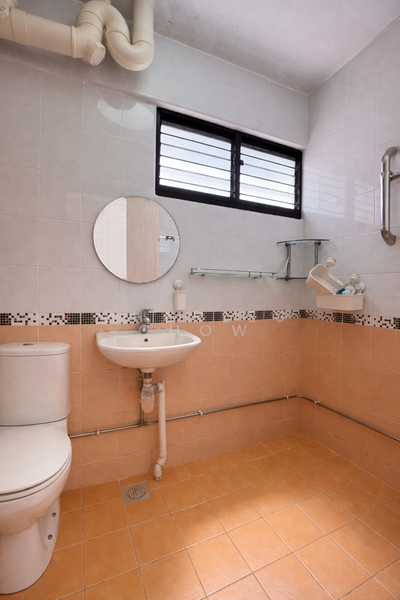 926 Tampines Street 91 HDB Flat For Sale at S$ 790,000 | PropertyGuru Singapore - Bathroom