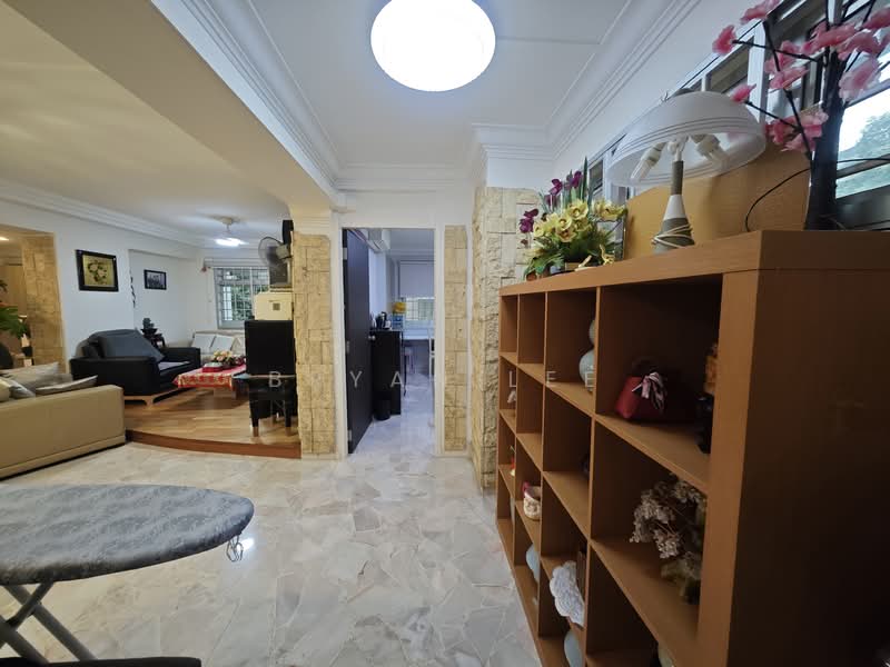 535A Serangoon North Avenue 4 HDB Flat For Sale at S$ 799,000 | PropertyGuru Singapore - Living Room