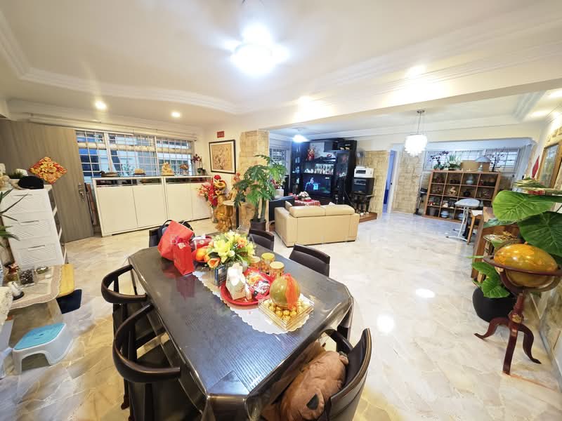 535A Serangoon North Avenue 4 HDB Flat For Sale at S$ 799,000 | PropertyGuru Singapore - Living Room