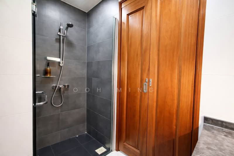 Laguna Green Condominium For Sale at S$ 1,599,000 | PropertyGuru Singapore - Bathroom